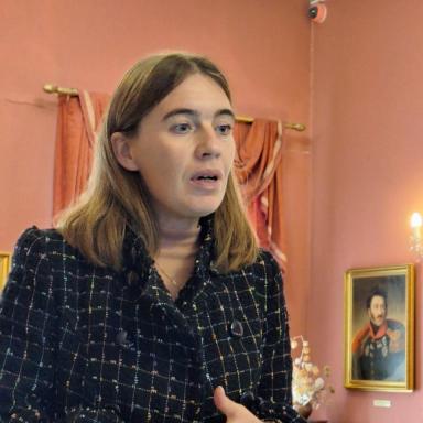 Выступает В.Г. Андреева